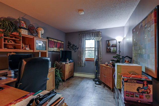 4 Spinnaker Drive, Derry, NH 03038