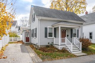 4 Willow St, Natick, MA 01760