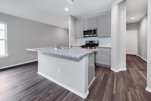 222 Cumberland Forest Drive, Magnolia, TX 77354