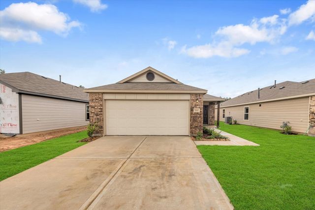 222 Cumberland Forest Drive, Magnolia, TX 77354