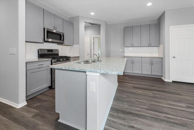 222 Cumberland Forest Drive, Magnolia, TX 77354