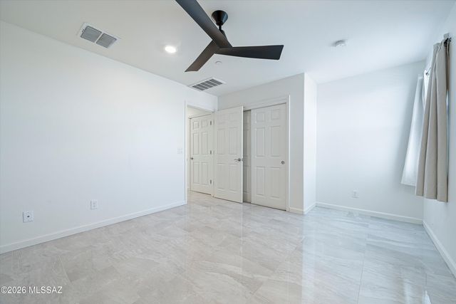 12090 N Goldenview Lane, Marana, AZ 85653