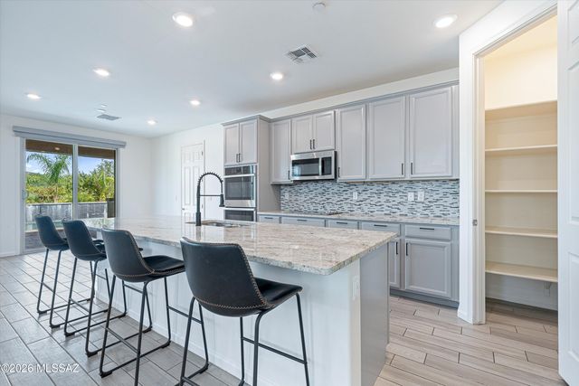 12090 N Goldenview Lane, Marana, AZ 85653