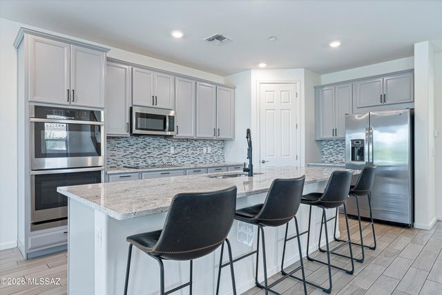 12090 N Goldenview Lane, Marana, AZ 85653