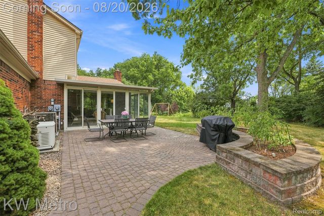 12675 Portsmouth Court, Plymouth Charter Township, MI 48170