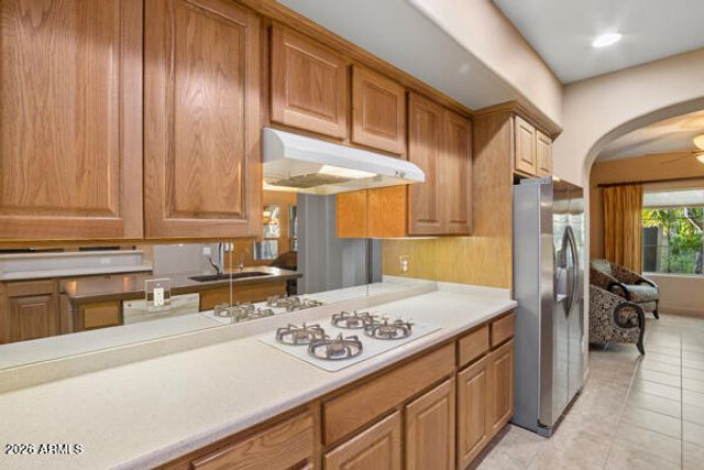 7240 E AURORA Drive, Scottsdale, AZ 85266