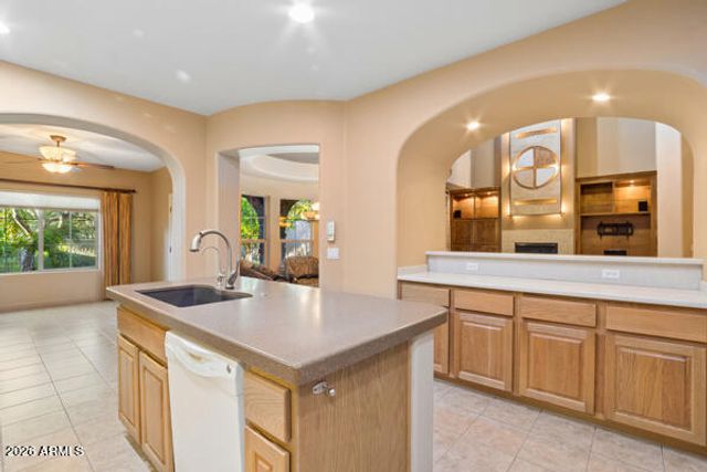 7240 E AURORA Drive, Scottsdale, AZ 85266