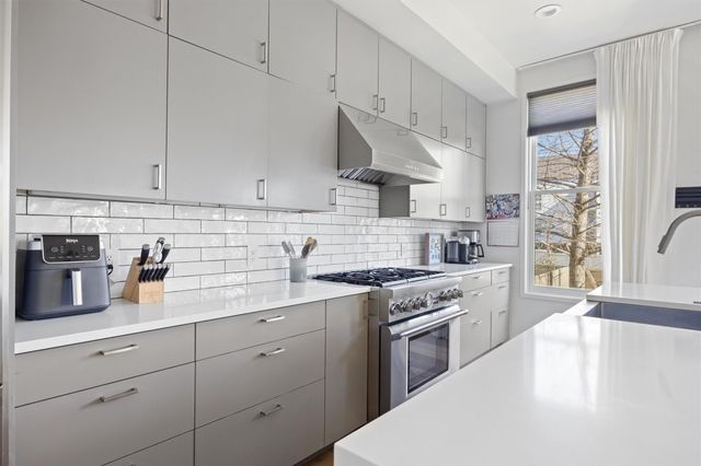 1410 Woodlawn RD B, Austin, TX 78703