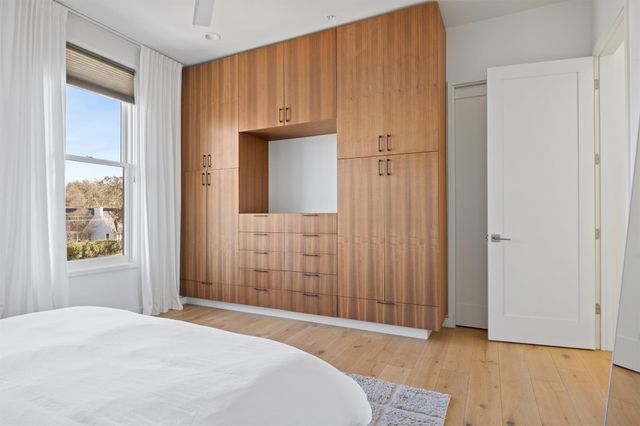 1410 Woodlawn RD B, Austin, TX 78703