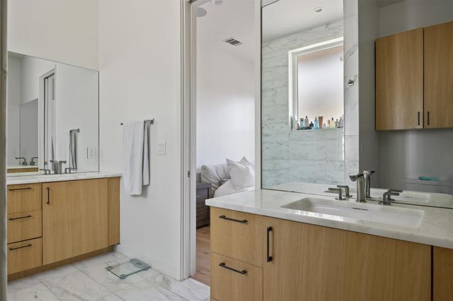 1410 Woodlawn RD B, Austin, TX 78703