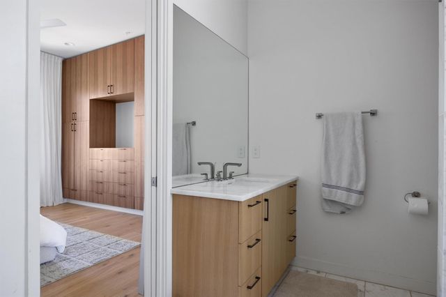 1410 Woodlawn RD B, Austin, TX 78703