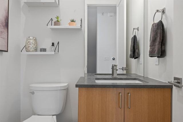 1410 Woodlawn RD B, Austin, TX 78703