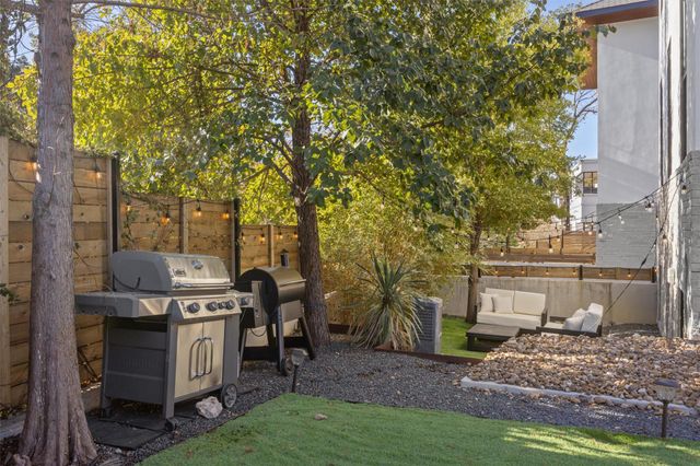 1410 Woodlawn RD B, Austin, TX 78703