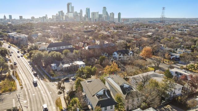 1410 Woodlawn RD B, Austin, TX 78703