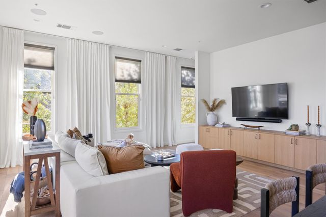 1410 Woodlawn RD B, Austin, TX 78703