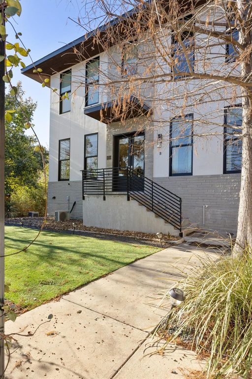 1410 Woodlawn RD B, Austin, TX 78703