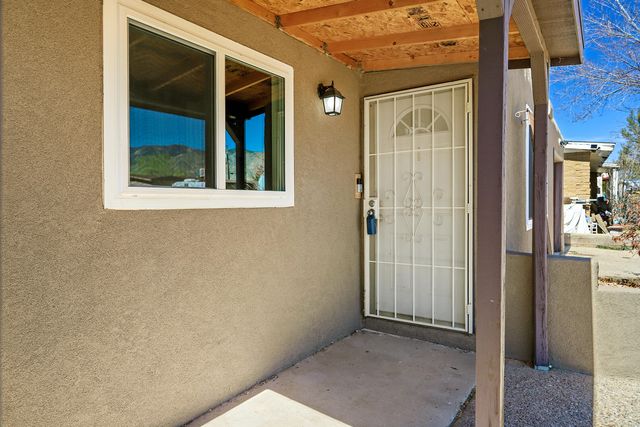 1113 June Street NE, Albuquerque, NM 87112