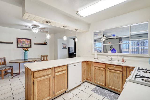 1113 June Street NE, Albuquerque, NM 87112