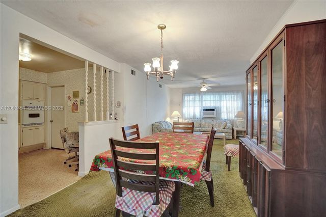 420 SW 71st Way, Pembroke Pines, FL 33023