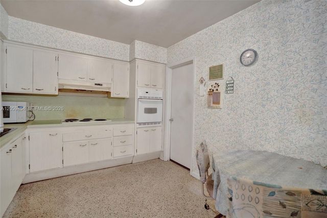 420 SW 71st Way, Pembroke Pines, FL 33023