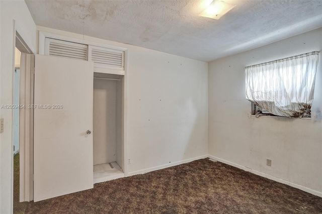 420 SW 71st Way, Pembroke Pines, FL 33023