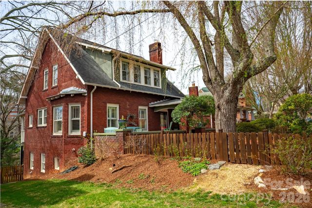 59 Forest Hill Drive, Asheville, NC 28803