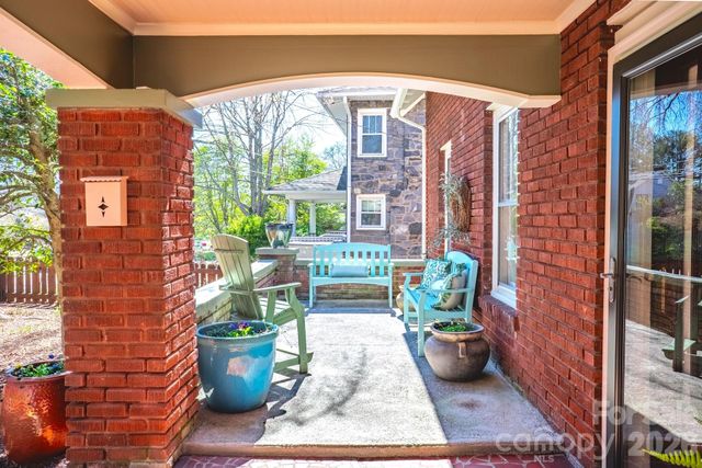 59 Forest Hill Drive, Asheville, NC 28803