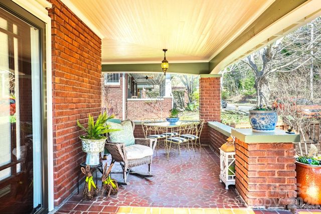 59 Forest Hill Drive, Asheville, NC 28803