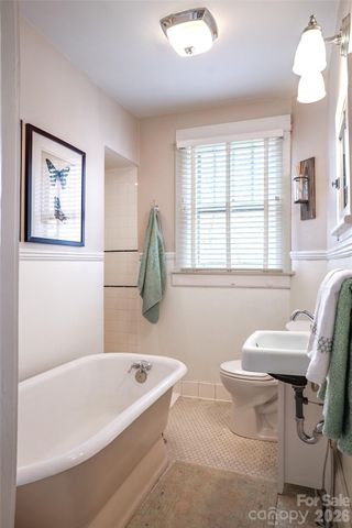 59 Forest Hill Drive, Asheville, NC 28803