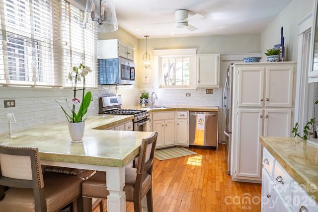 59 Forest Hill Drive, Asheville, NC 28803