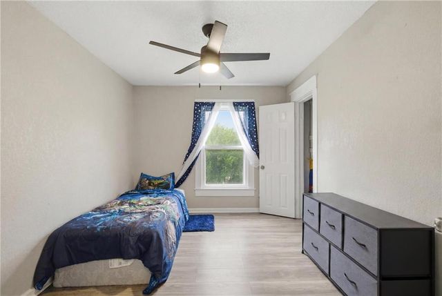 5107 E 26th Street, Kansas City, MO 64127