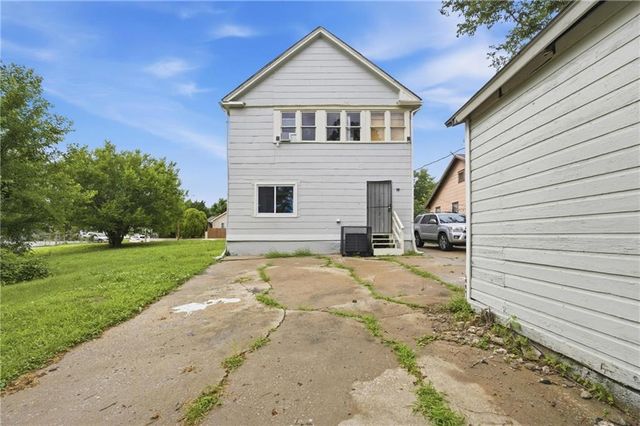 5107 E 26th Street, Kansas City, MO 64127