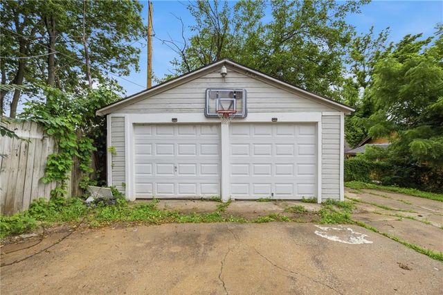 5107 E 26th Street, Kansas City, MO 64127