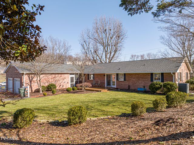 595 Northeast Court Street, Abingdon, VA 24210