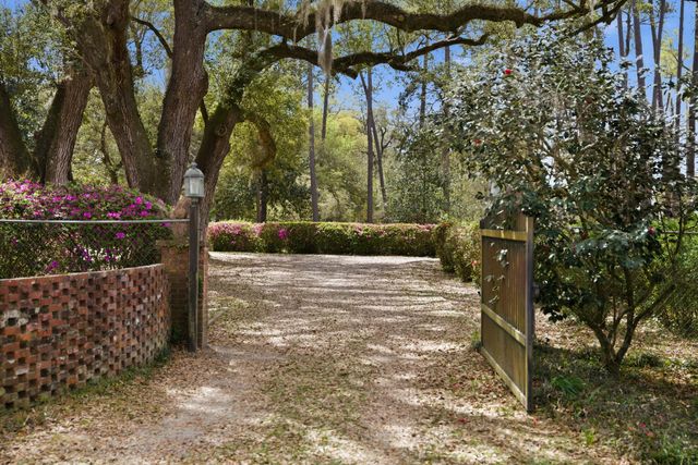 527 Wichman Street, Walterboro, SC 29488