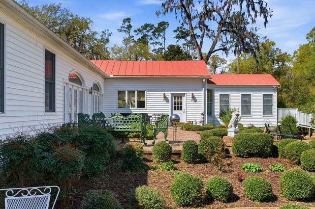 527 Wichman Street, Walterboro, SC 29488