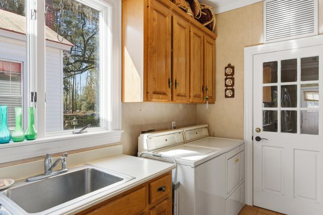 527 Wichman Street, Walterboro, SC 29488