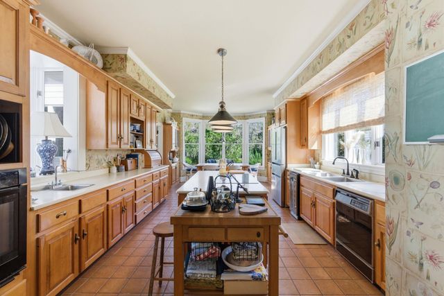 527 Wichman Street, Walterboro, SC 29488