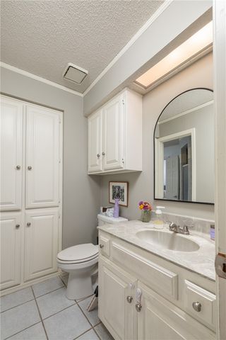 1168 E Oaks Manor Drive, Fayetteville, AR 72703