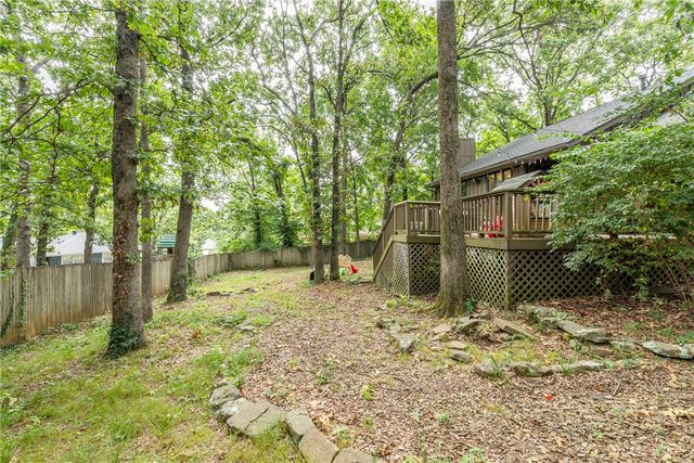 1168 E Oaks Manor Drive, Fayetteville, AR 72703