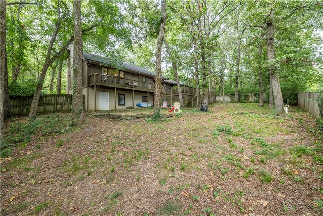 1168 E Oaks Manor Drive, Fayetteville, AR 72703