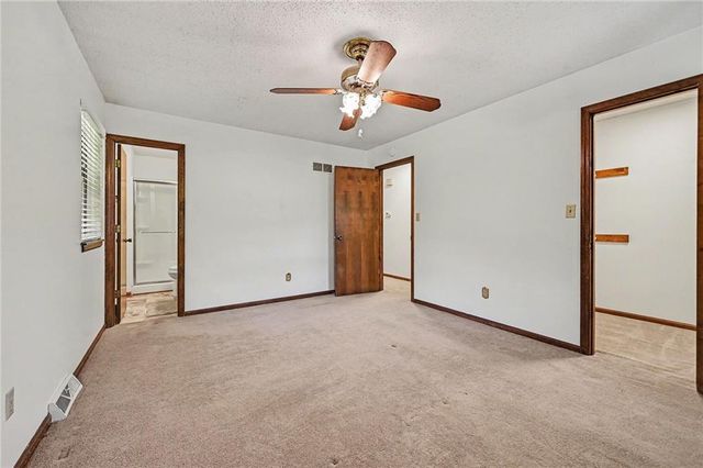 1728 Haas Drive, Kansas City, KS 66106