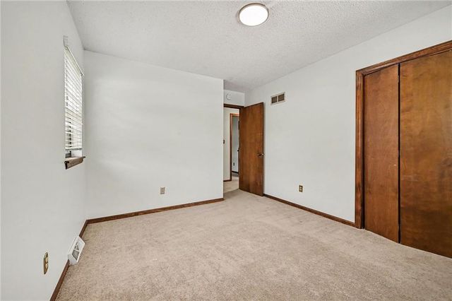 1728 Haas Drive, Kansas City, KS 66106