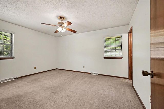 1728 Haas Drive, Kansas City, KS 66106