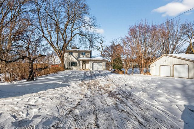 250 20th Avenue S, South Saint Paul, MN 55075