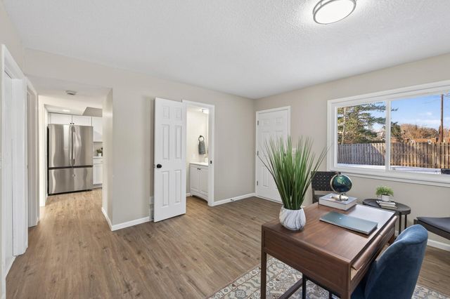 250 20th Avenue S, South Saint Paul, MN 55075