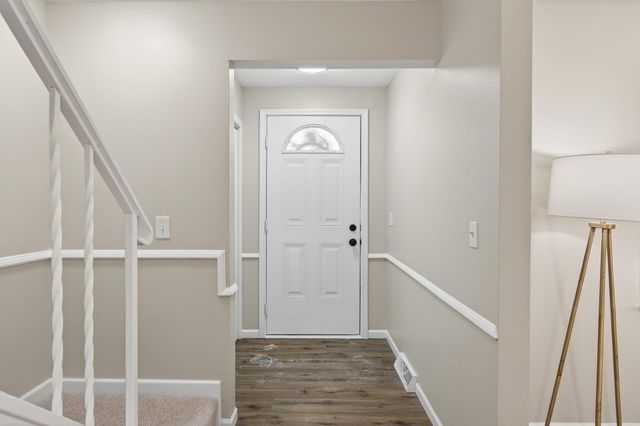 250 20th Avenue S, South Saint Paul, MN 55075