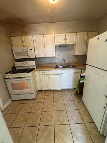 321 Beacon RD, Portsmouth, VA 23702