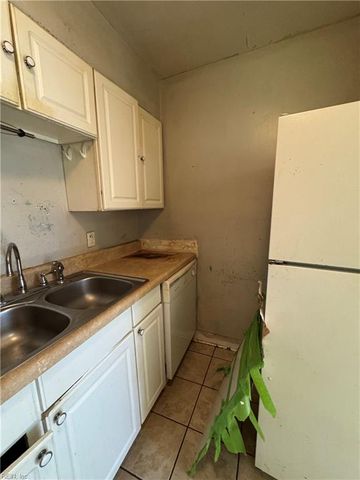 321 Beacon RD, Portsmouth, VA 23702