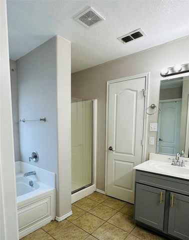 1610 Wildflower Drive, Waxahachie, TX 75165